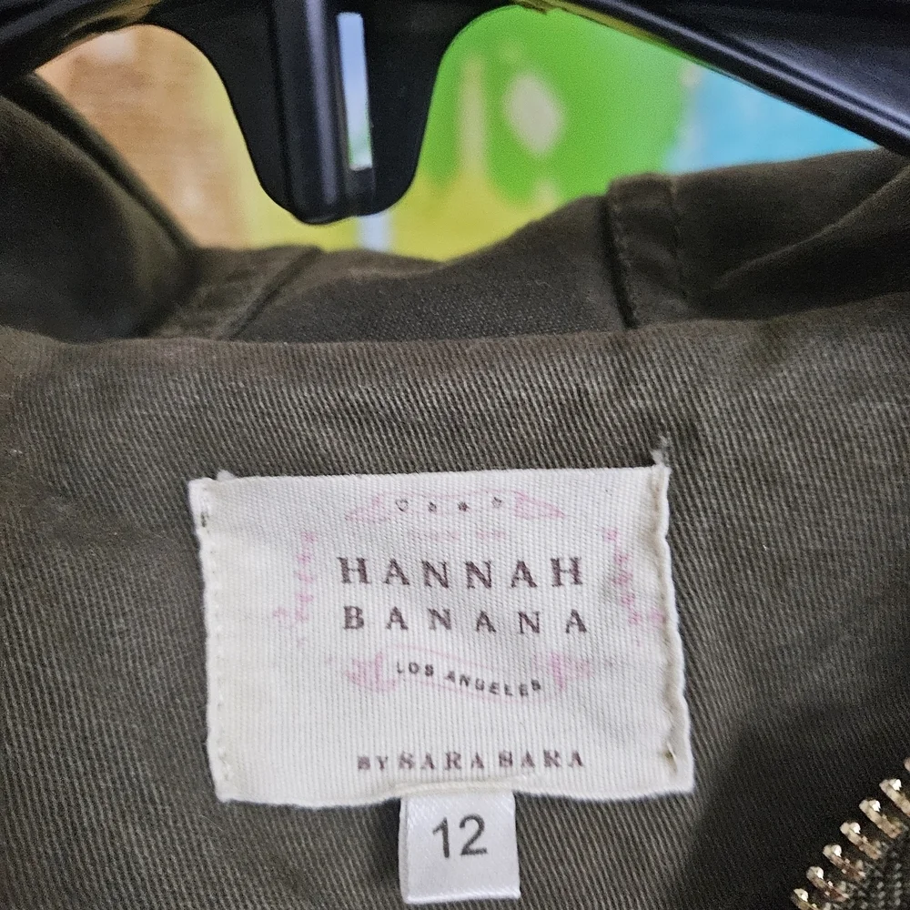 Hannah Banana stylish coat